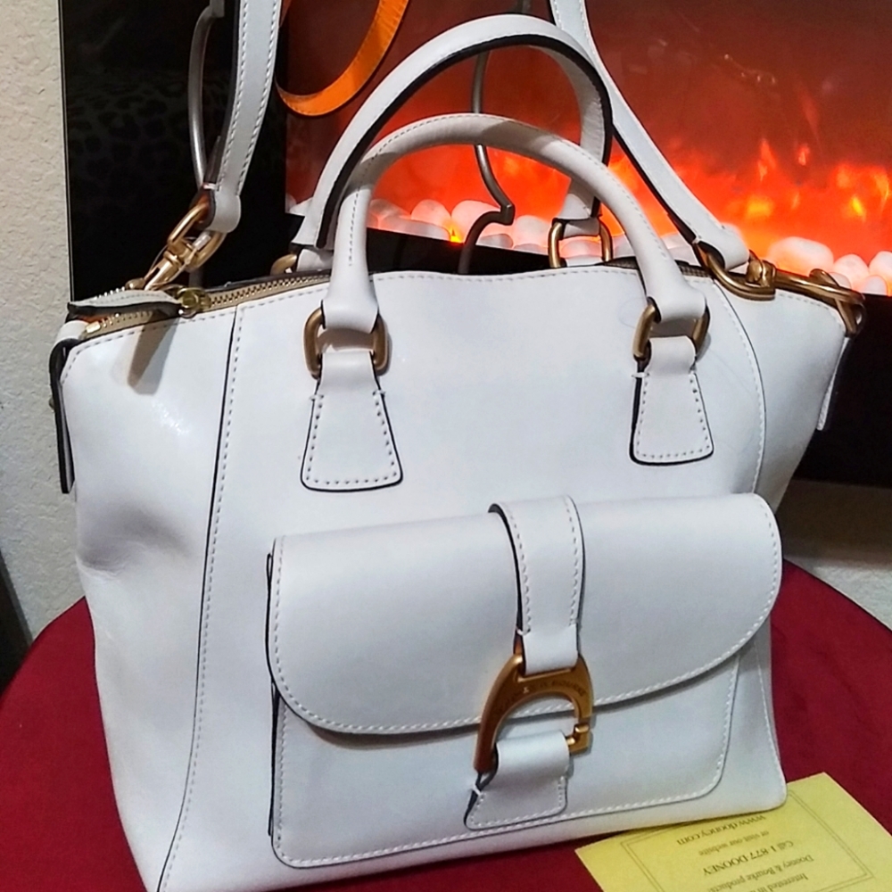 White Elegant Dooney & Bourke Handbag